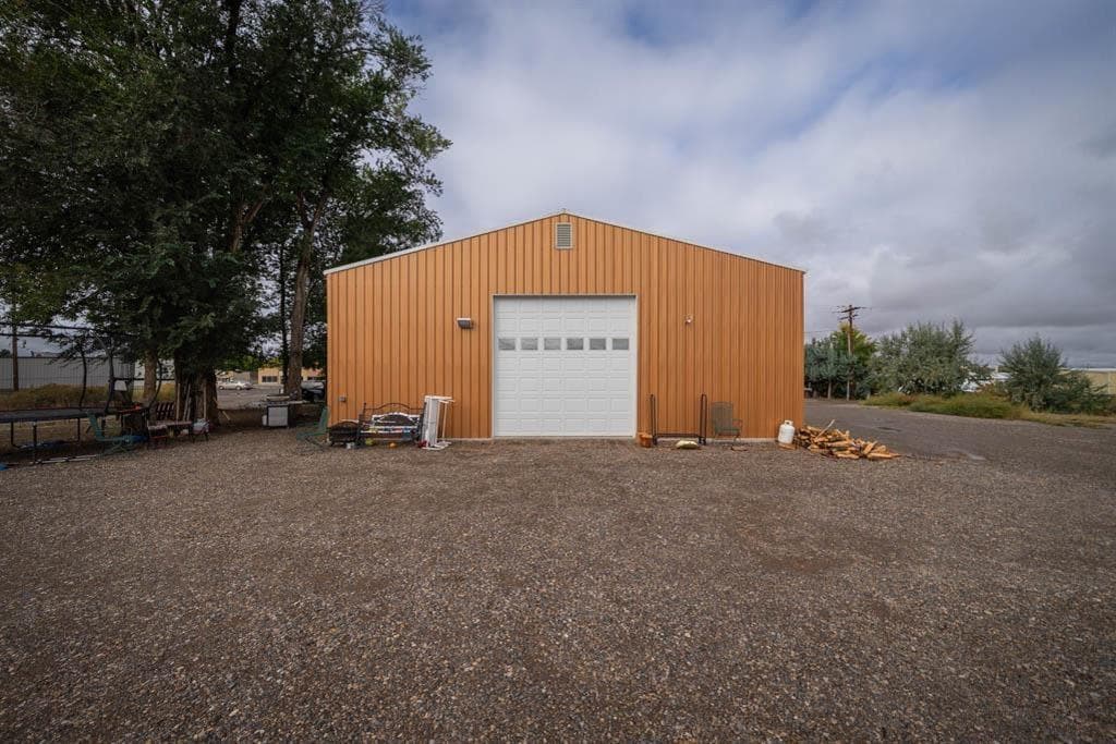 607 & 609 West Lane — photo 7 of 43