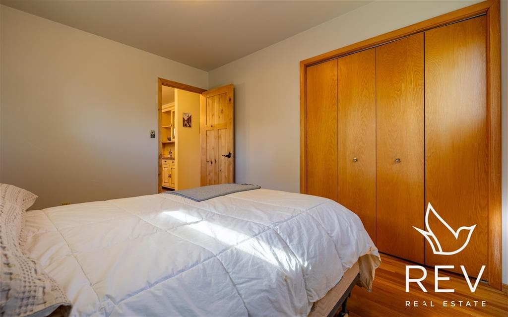 2307 Carter Ave — photo 13 of 36