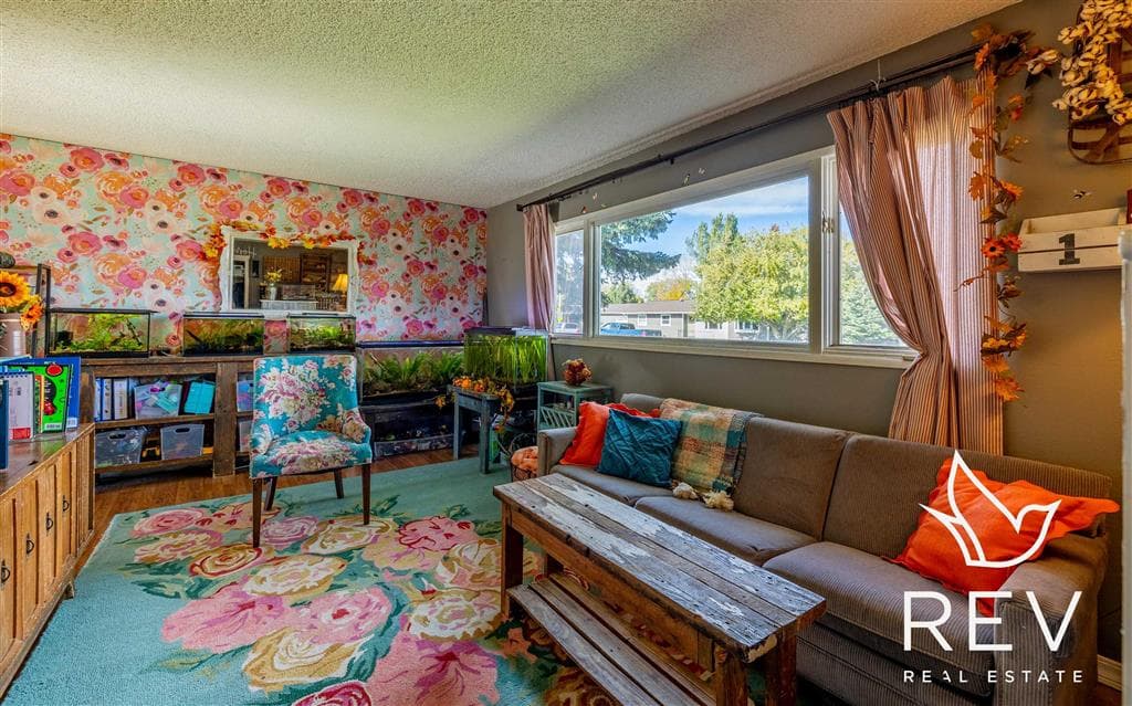 1220 Alpine Ave — photo 3 of 49