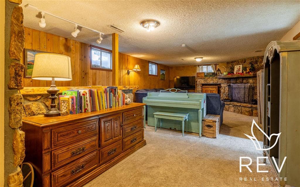 1220 Alpine Ave — photo 25 of 49