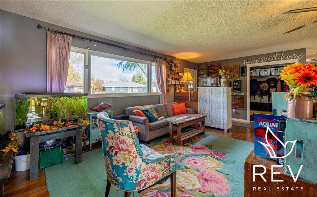 1220 Alpine Ave — photo 5 of 49