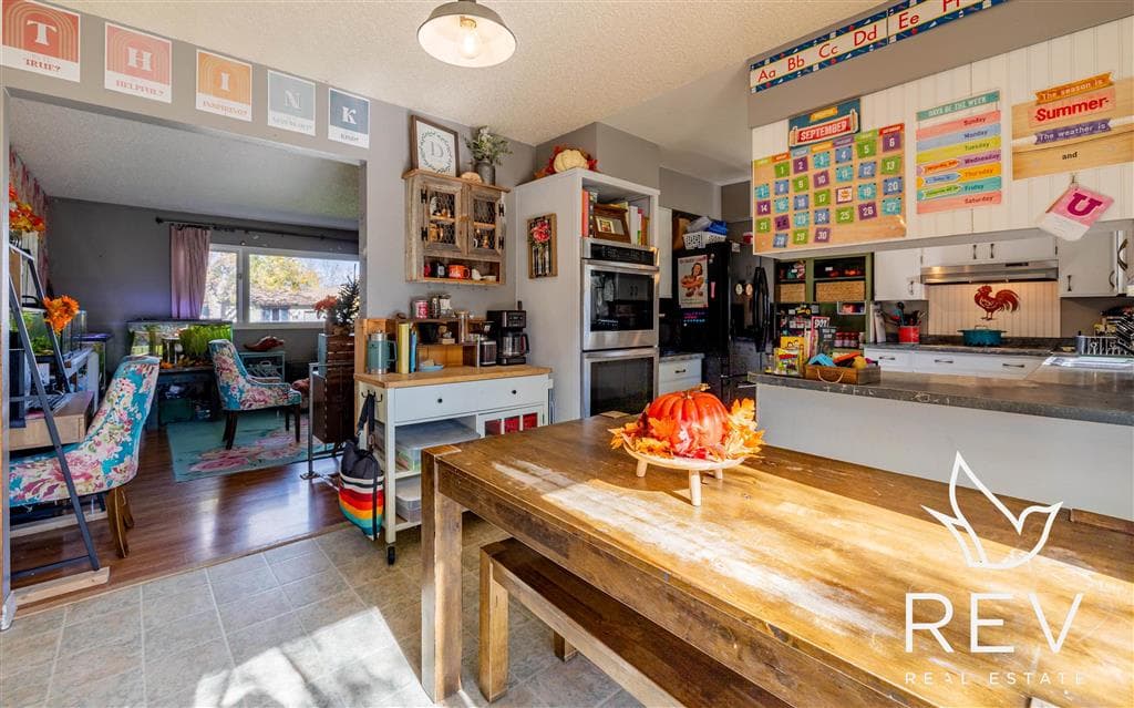 1220 Alpine Ave — photo 8 of 49