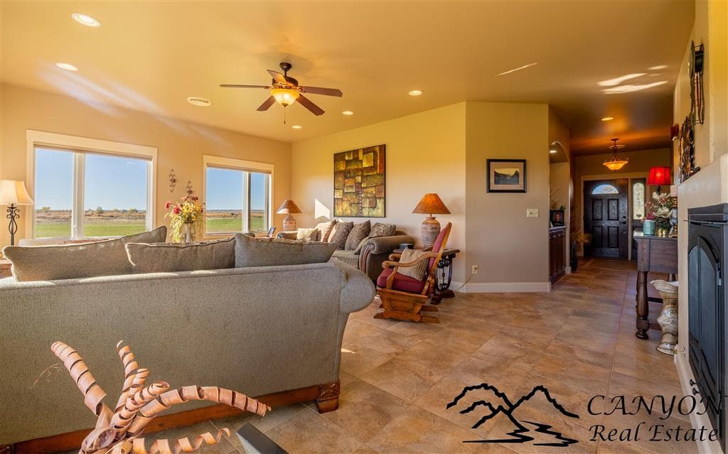 4924 Orchard Bench Rd — photo 4 of 88