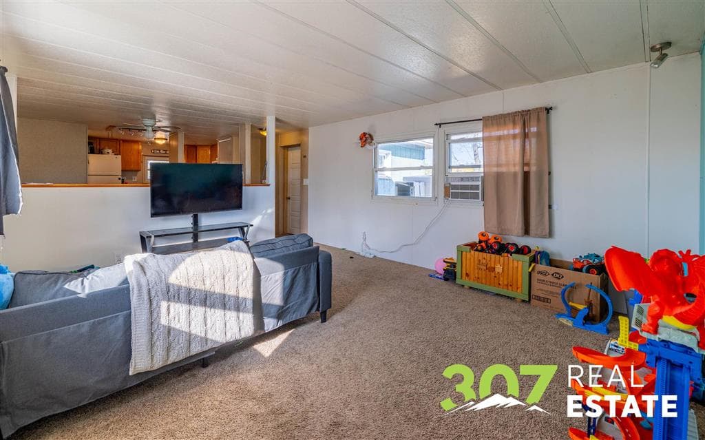 228 C St — photo 4 of 17