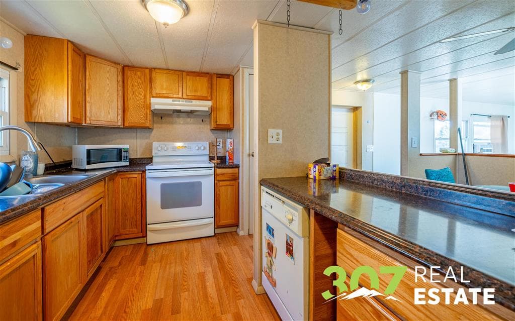 228 C St — photo 5 of 17