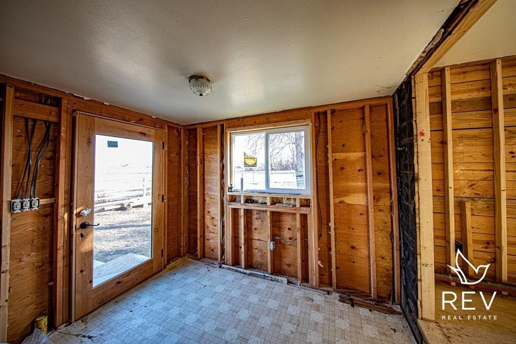 6 Corbett Rd — photo 22 of 53