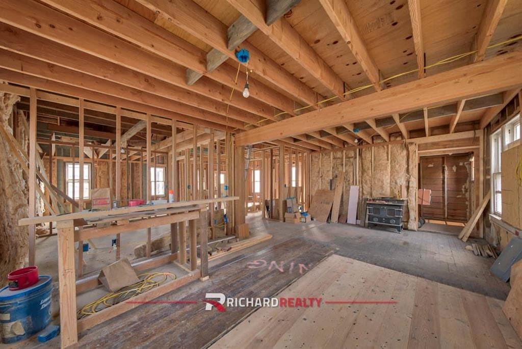 205 N Sherman Ave — photo 5 of 18