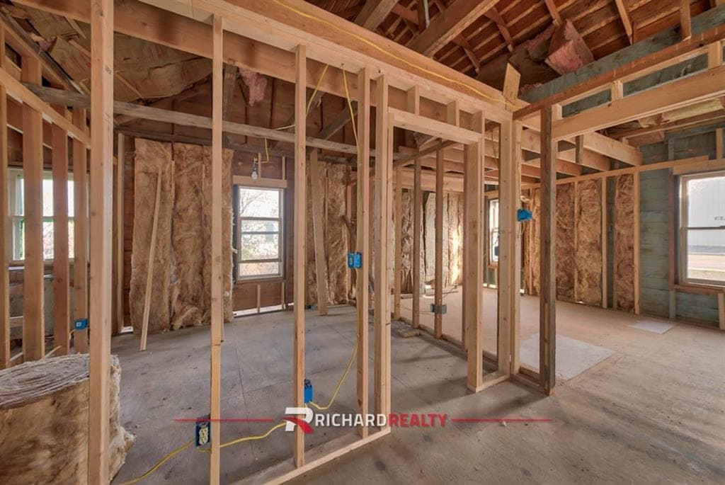 205 N Sherman Ave — photo 7 of 18