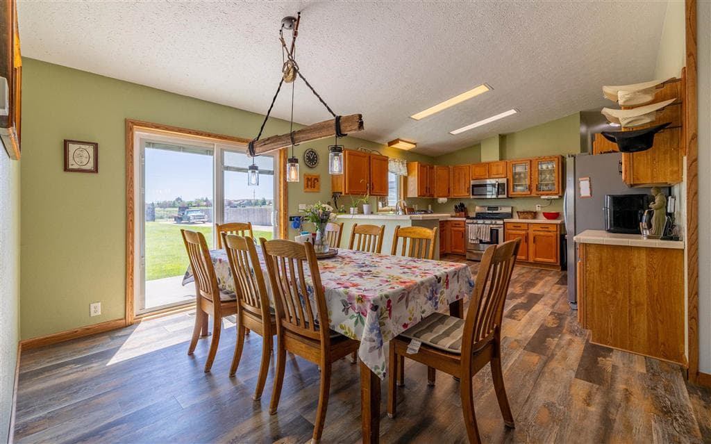 138 Pleasant View Dr — photo 4 of 34