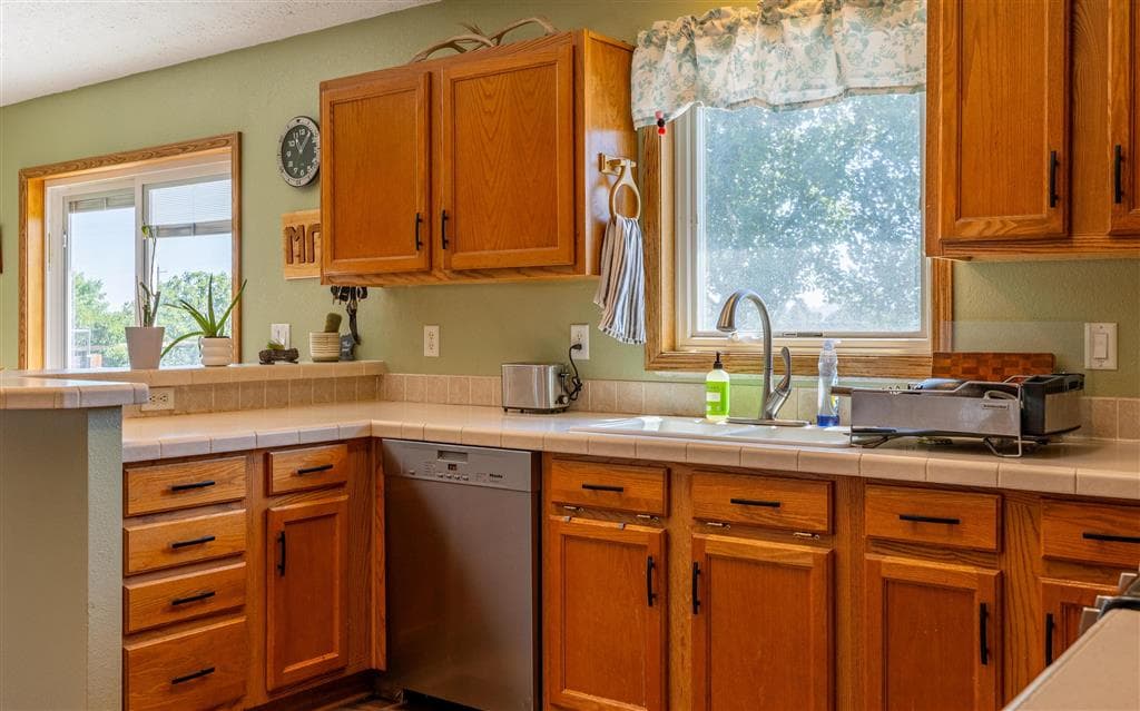 138 Pleasant View Dr — photo 8 of 34