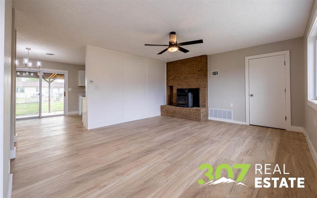 2202 Haugen St — photo 3 of 13