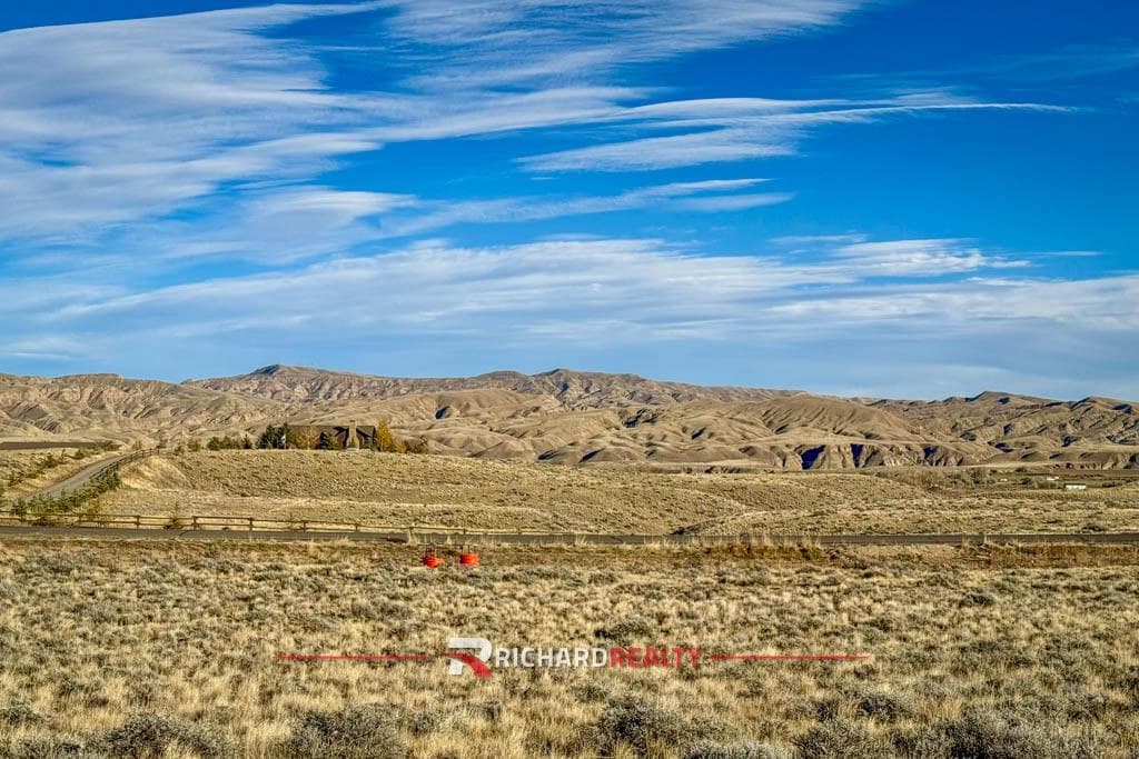 21 Rolling Hills Dr — photo 3 of 13