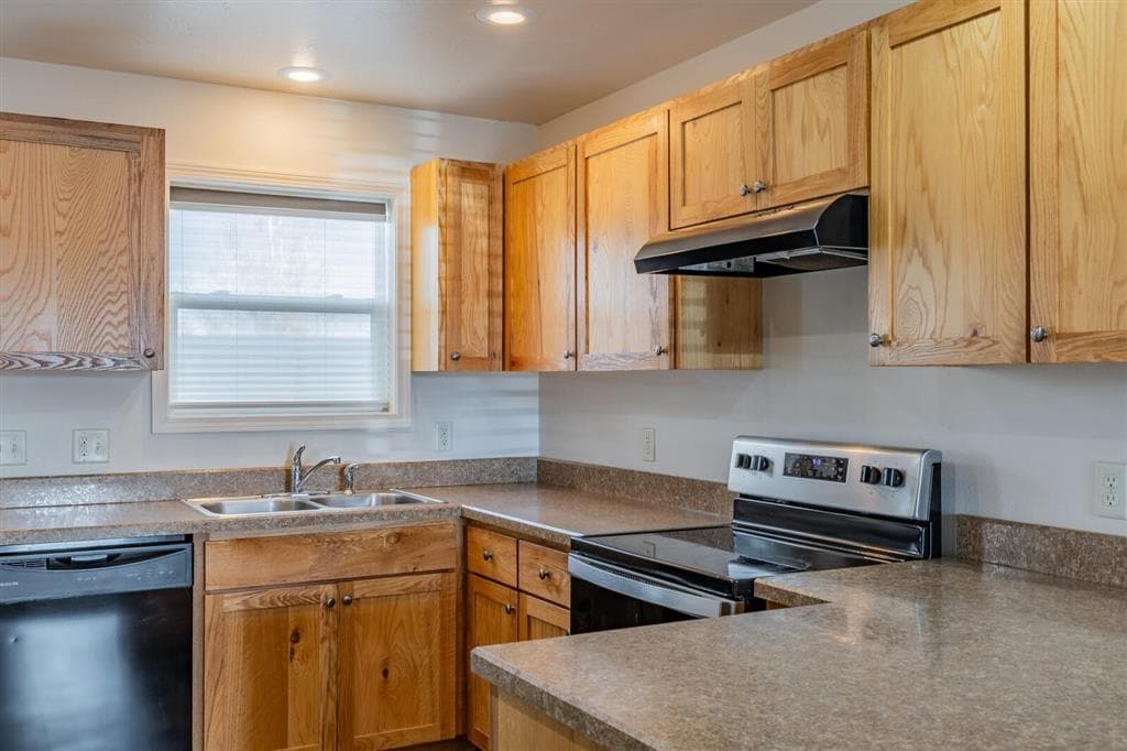 3005 Kent Ave — photo 7 of 23