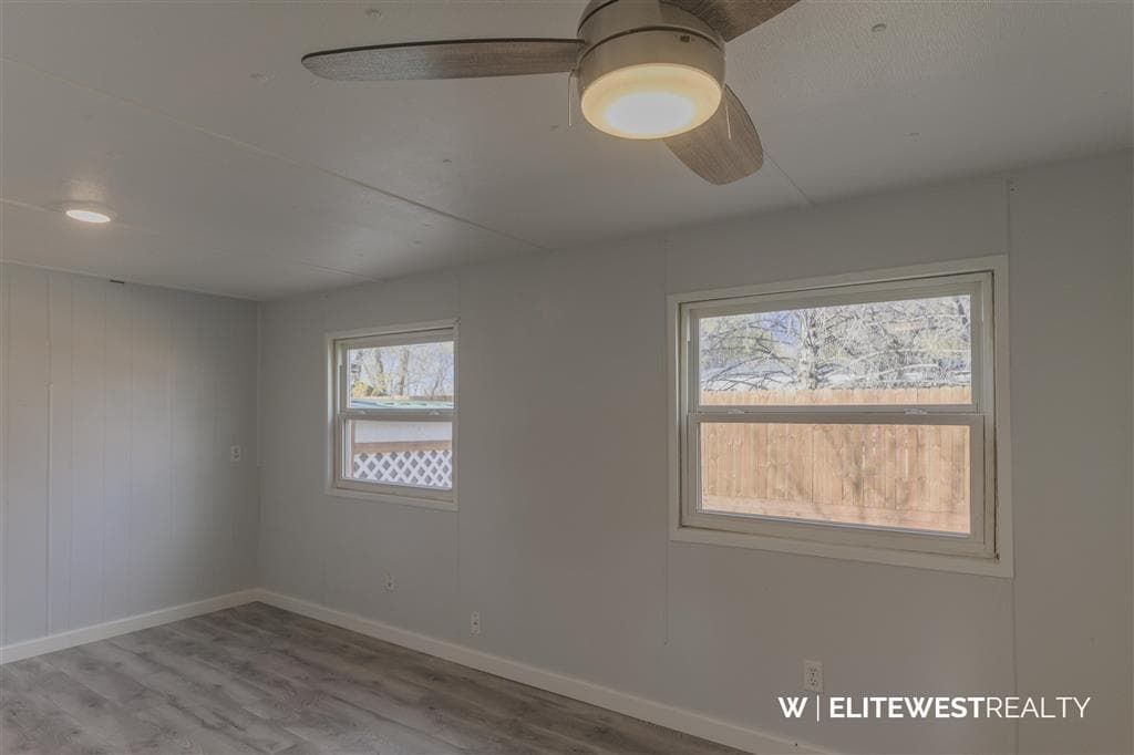 23 3rd Ave W — photo 11 of 35