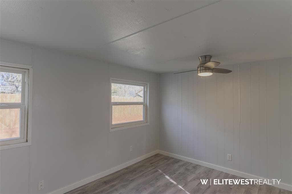 23 3rd Ave W — photo 12 of 35