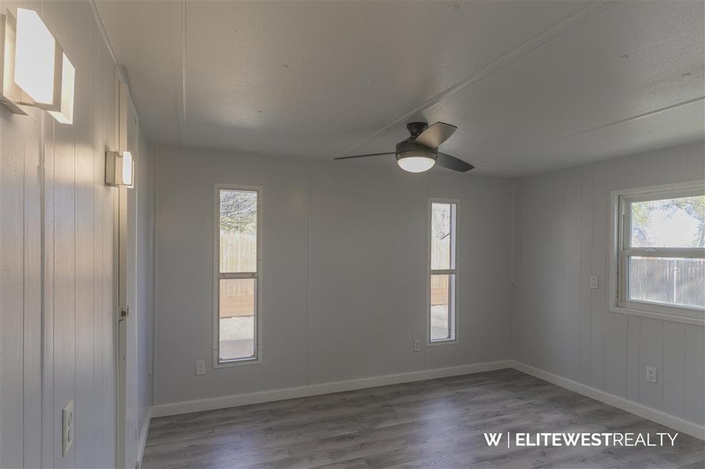 23 3rd Ave W — photo 19 of 35