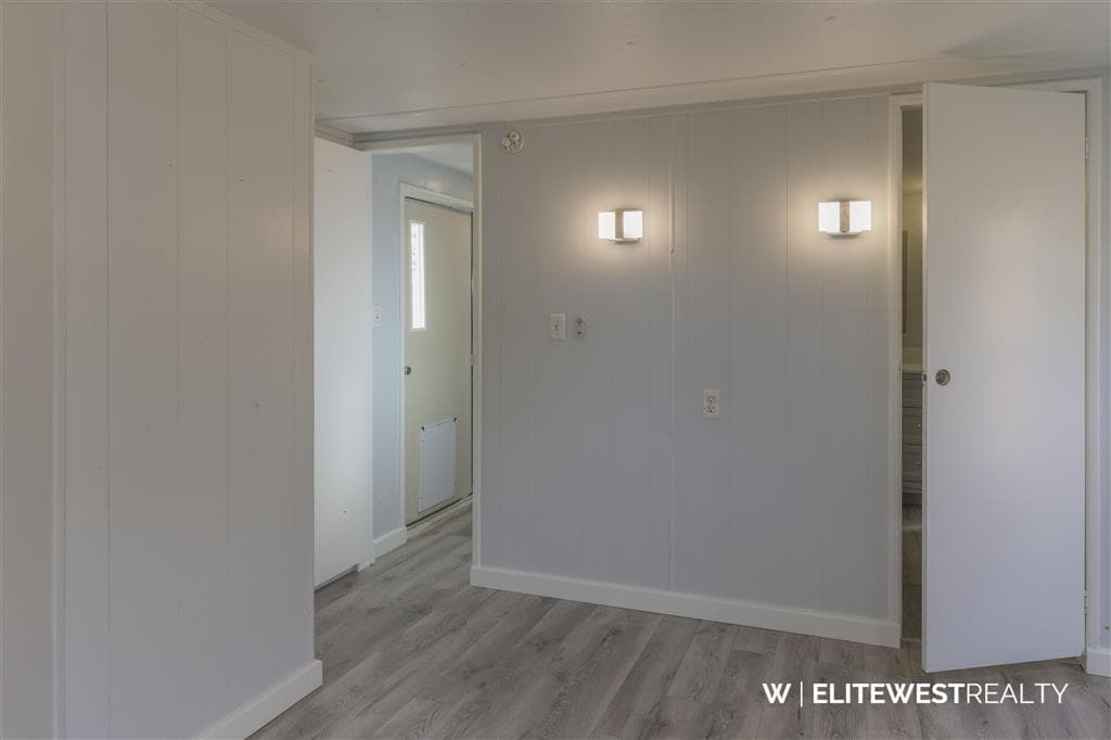 23 3rd Ave W — photo 22 of 35