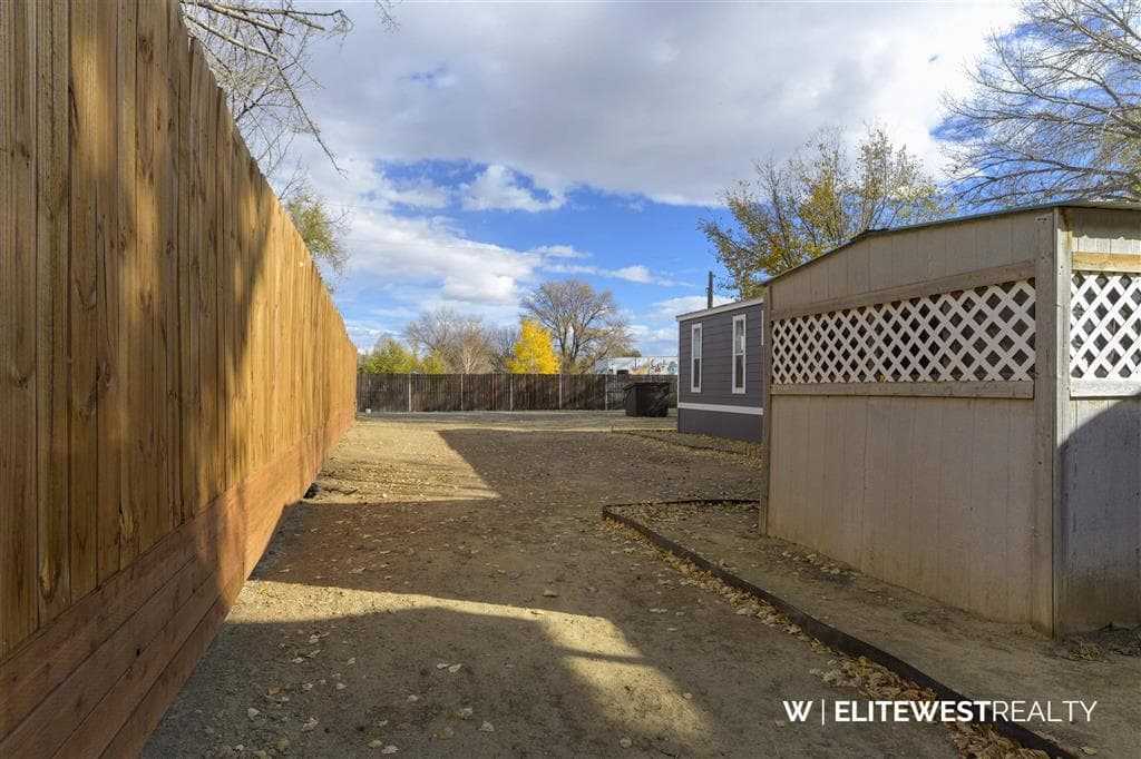 23 3rd Ave W — photo 28 of 35