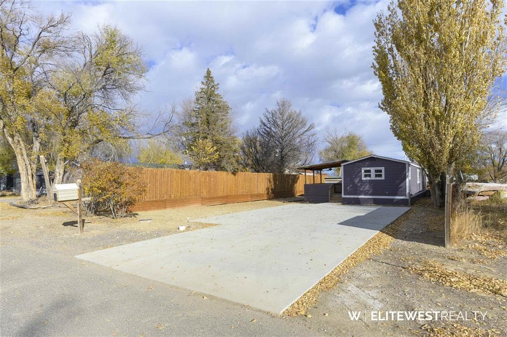 23 3rd Ave W — photo 34 of 35