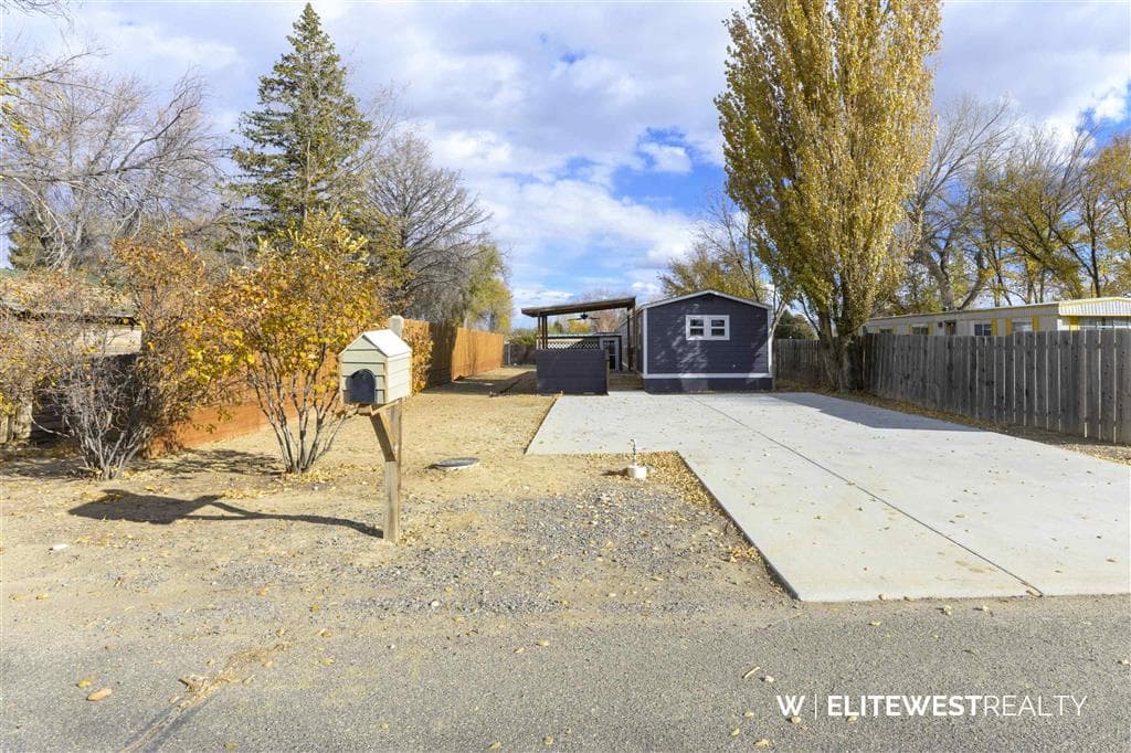 23 3rd Ave W — photo 35 of 35