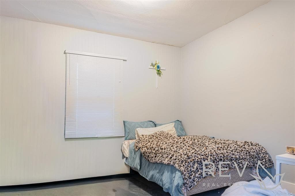 1344 Alger Ave — photo 18 of 25