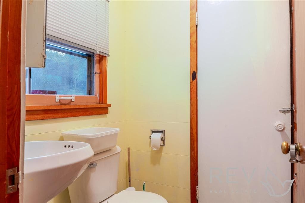 1344 Alger Ave — photo 20 of 25