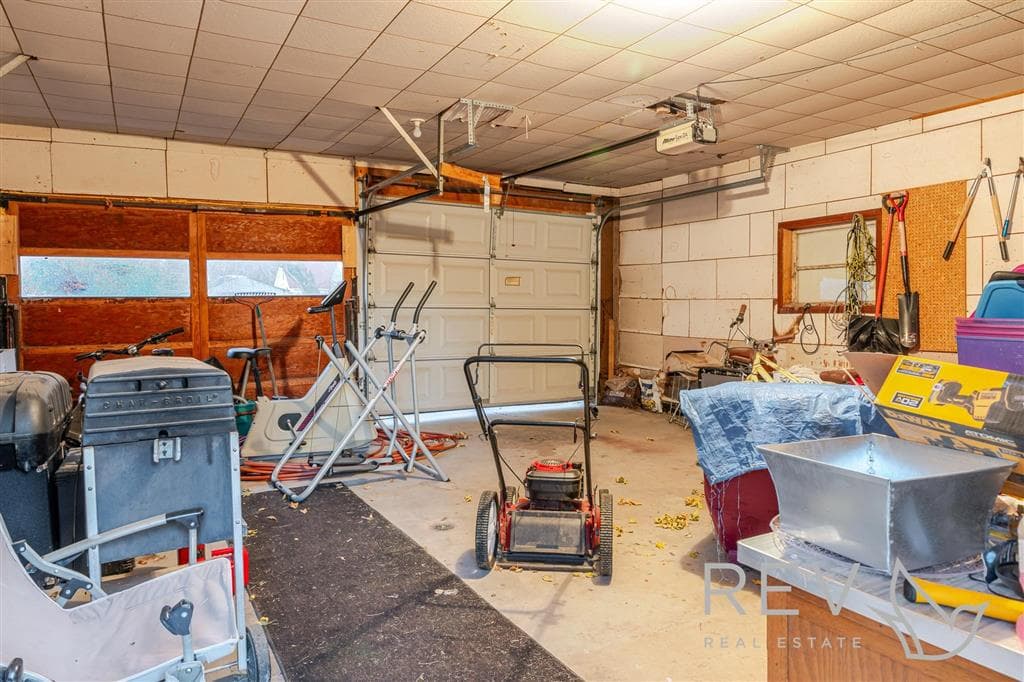 1344 Alger Ave — photo 23 of 25