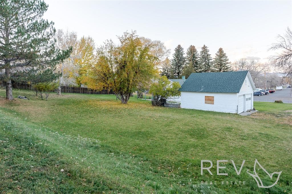 1344 Alger Ave — photo 24 of 25