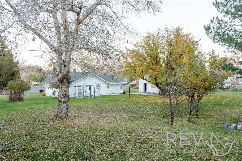 1344 Alger Ave — photo 25 of 25