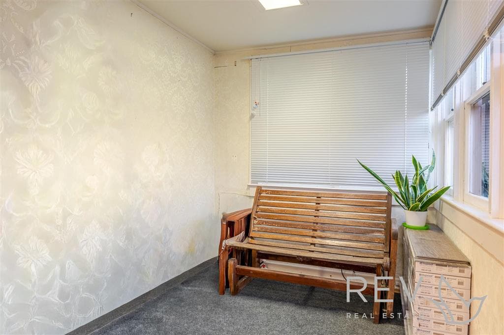 1344 Alger Ave — photo 9 of 25