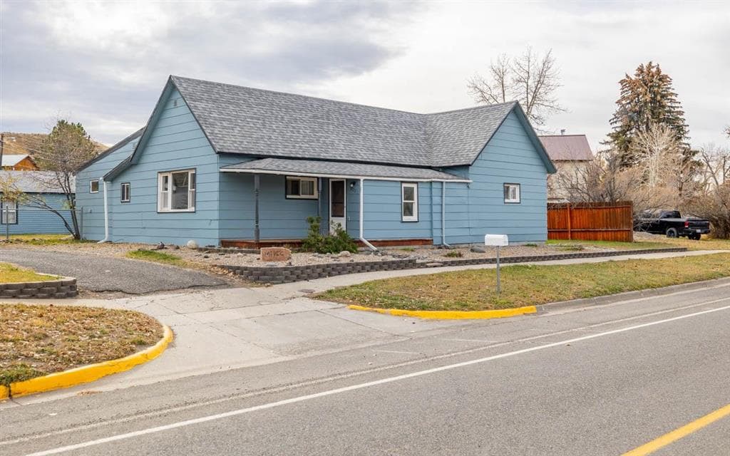 1222 Park Ave photo 1