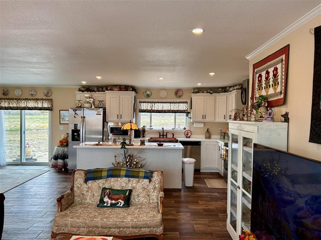 4127 Golf Course Rd — photo 11 of 59