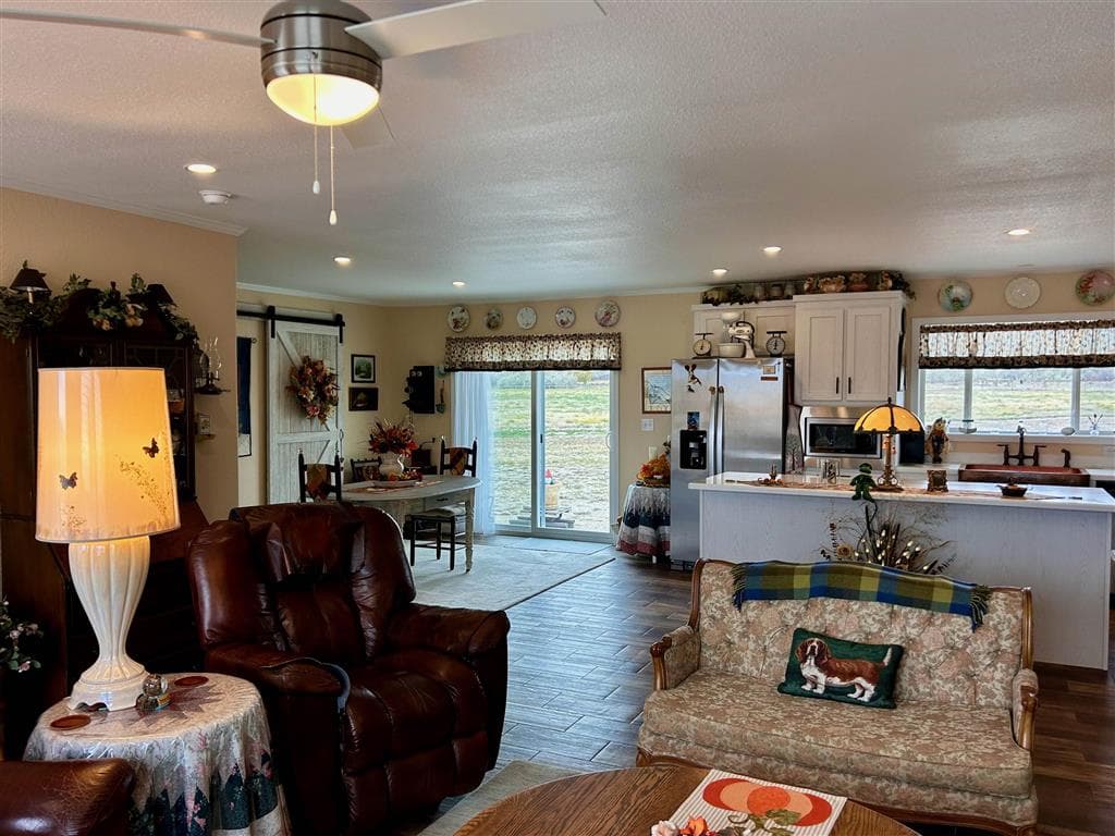 4127 Golf Course Rd — photo 10 of 59