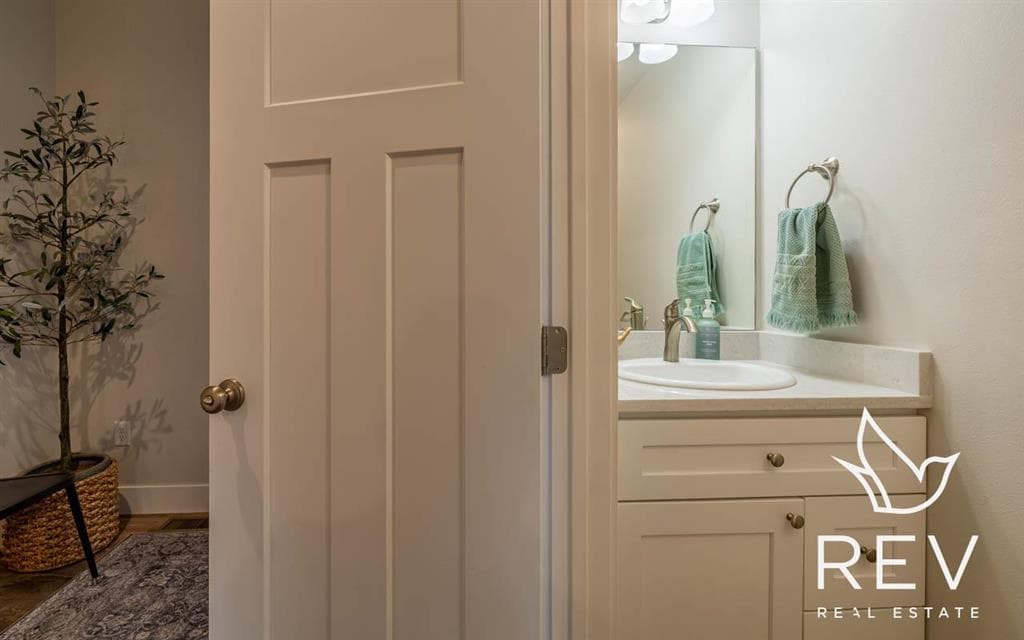 2867 Legacy Lane — photo 16 of 35