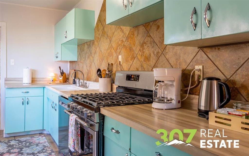 1337 Wyoming Ave — photo 17 of 50