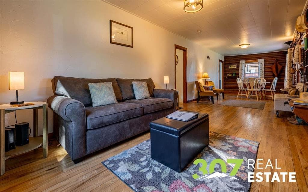 1337 Wyoming Ave — photo 21 of 50