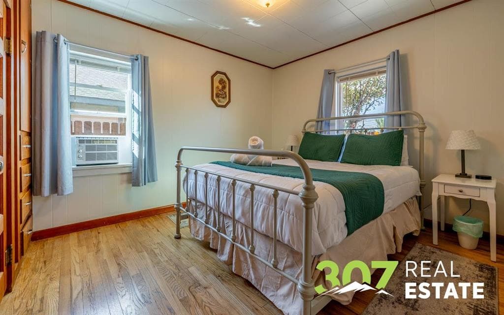 1337 Wyoming Ave — photo 23 of 50