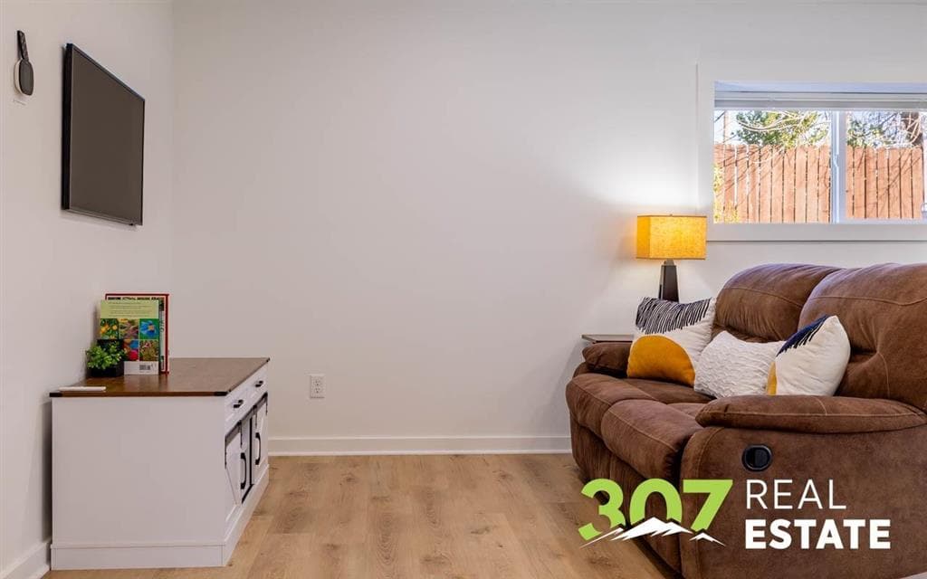 1337 Wyoming Ave — photo 8 of 50