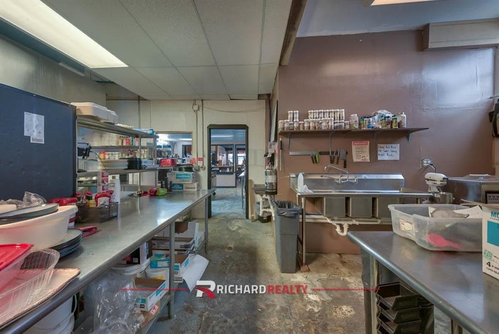 1316 Big Horn Ave — photo 14 of 42