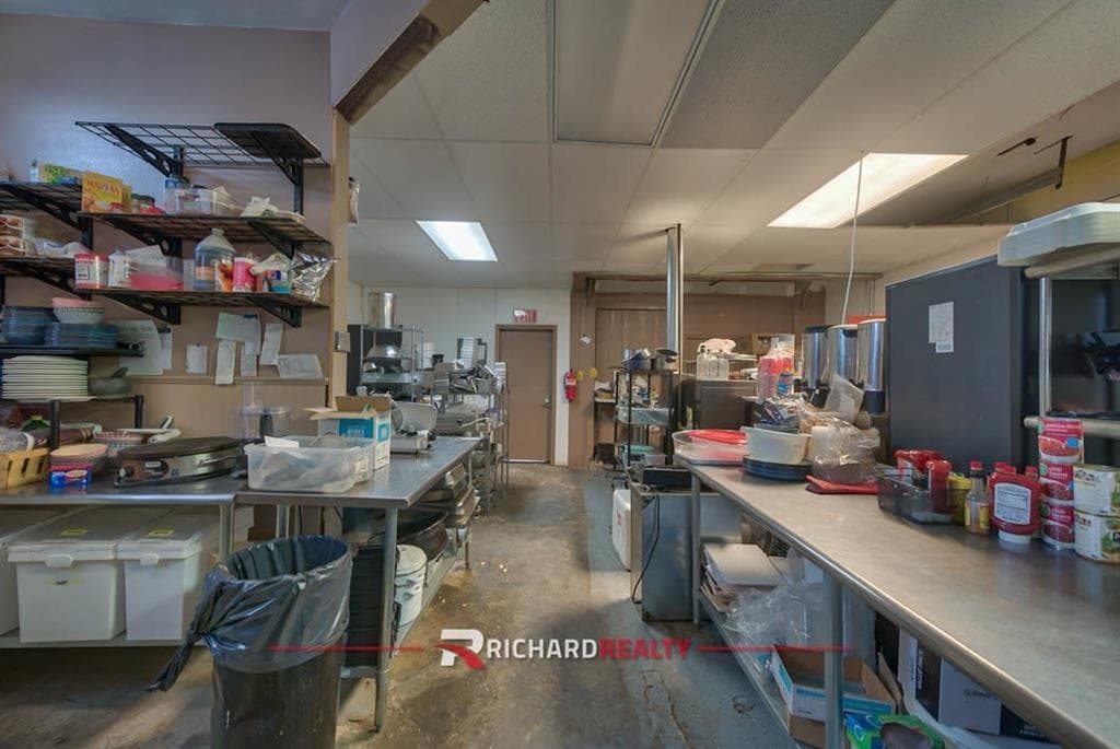 1316 Big Horn Ave — photo 15 of 42