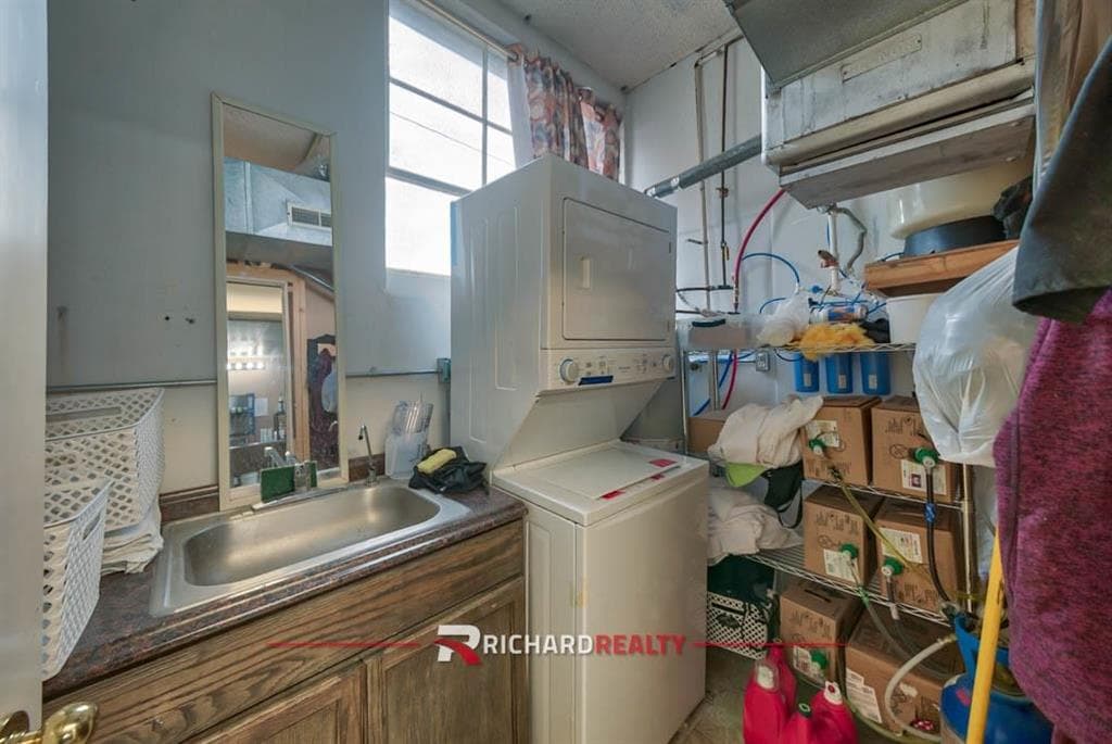 1316 Big Horn Ave — photo 23 of 42