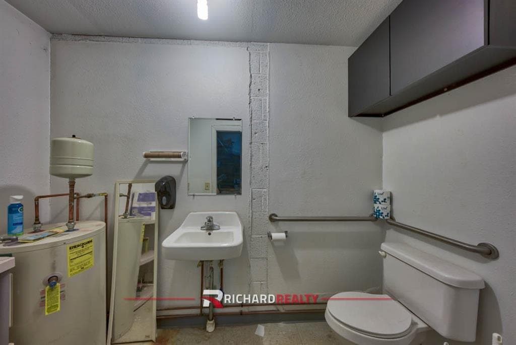 1316 Big Horn Ave — photo 24 of 42