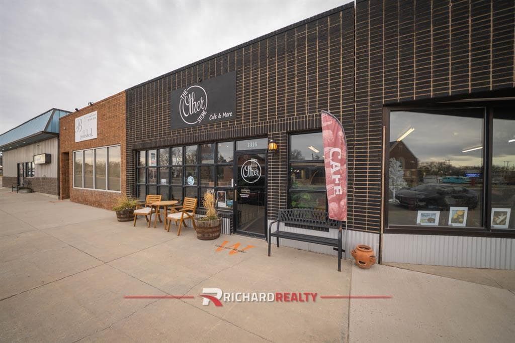 1316 Big Horn Ave — photo 26 of 42