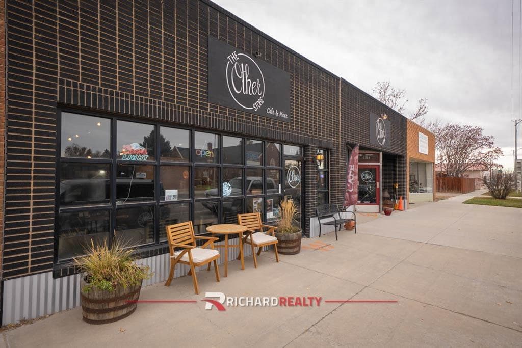 1316 Big Horn Ave — photo 27 of 42