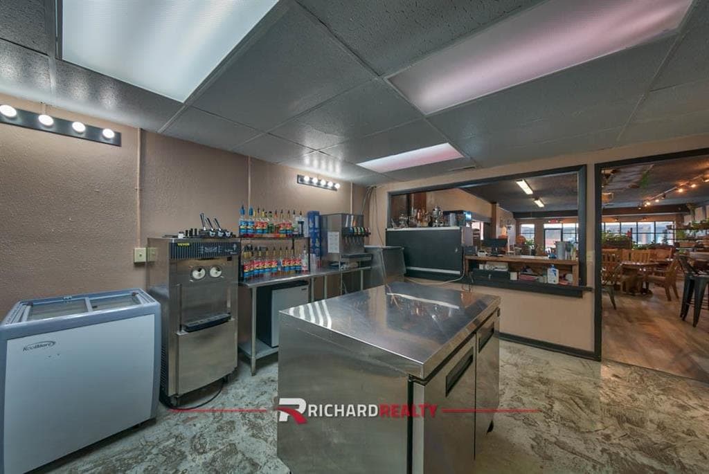 1316 Big Horn Ave — photo 35 of 42