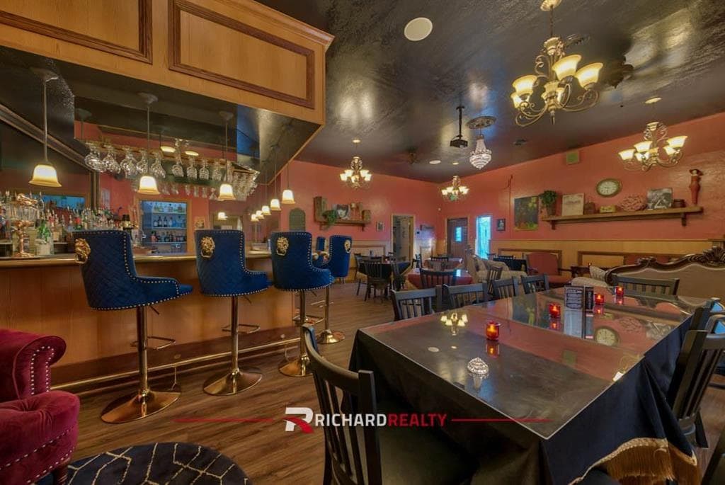 1620 Big Horn Ave — photo 13 of 49