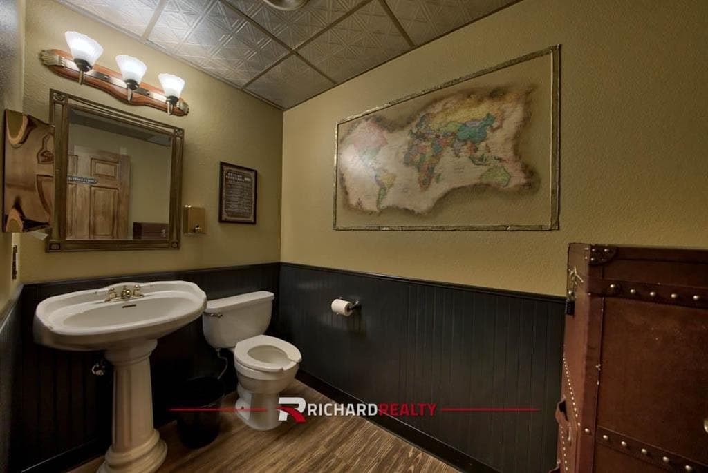 1620 Big Horn Ave — photo 17 of 49