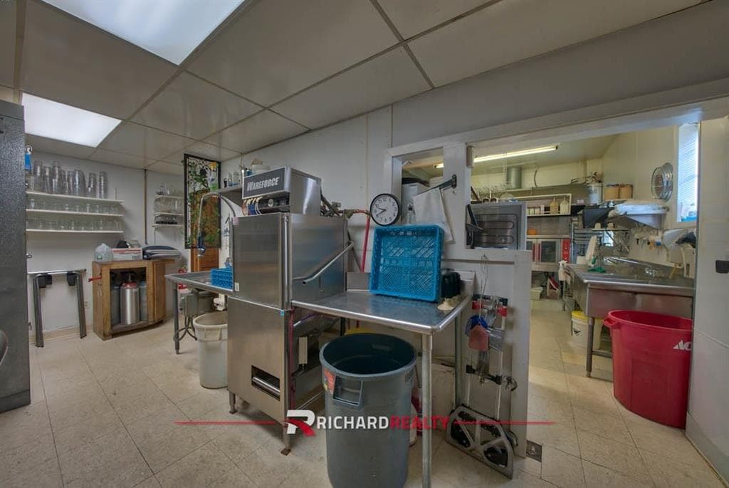 1620 Big Horn Ave — photo 32 of 49