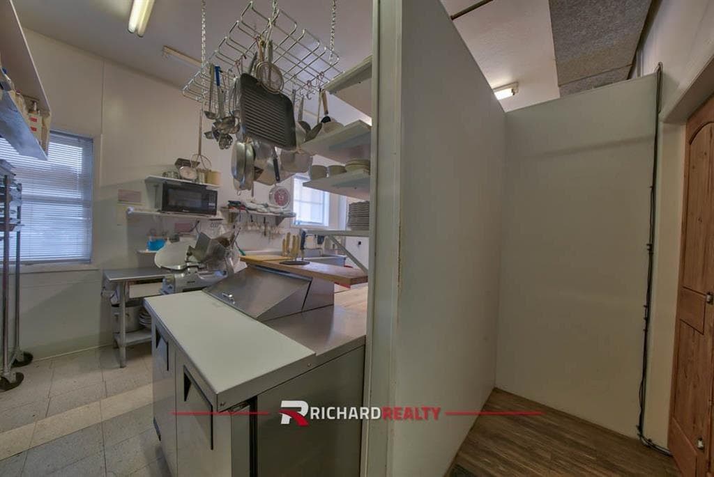 1620 Big Horn Ave — photo 36 of 49