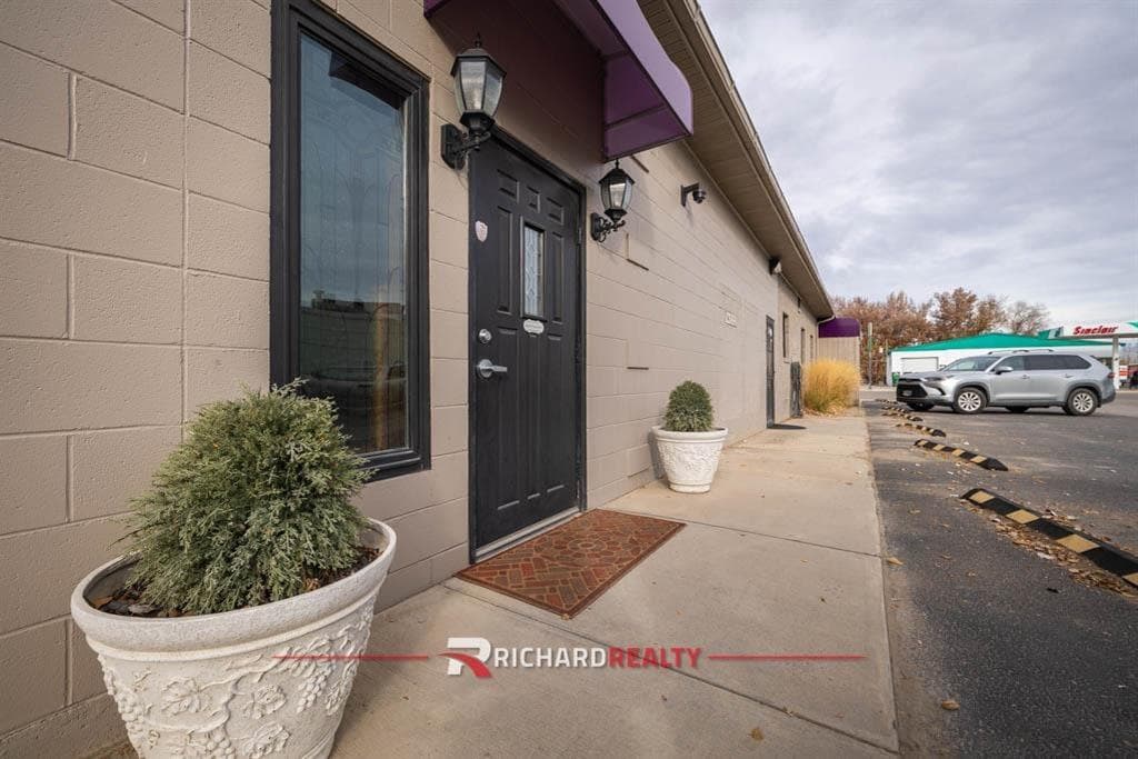 1620 Big Horn Ave — photo 40 of 49